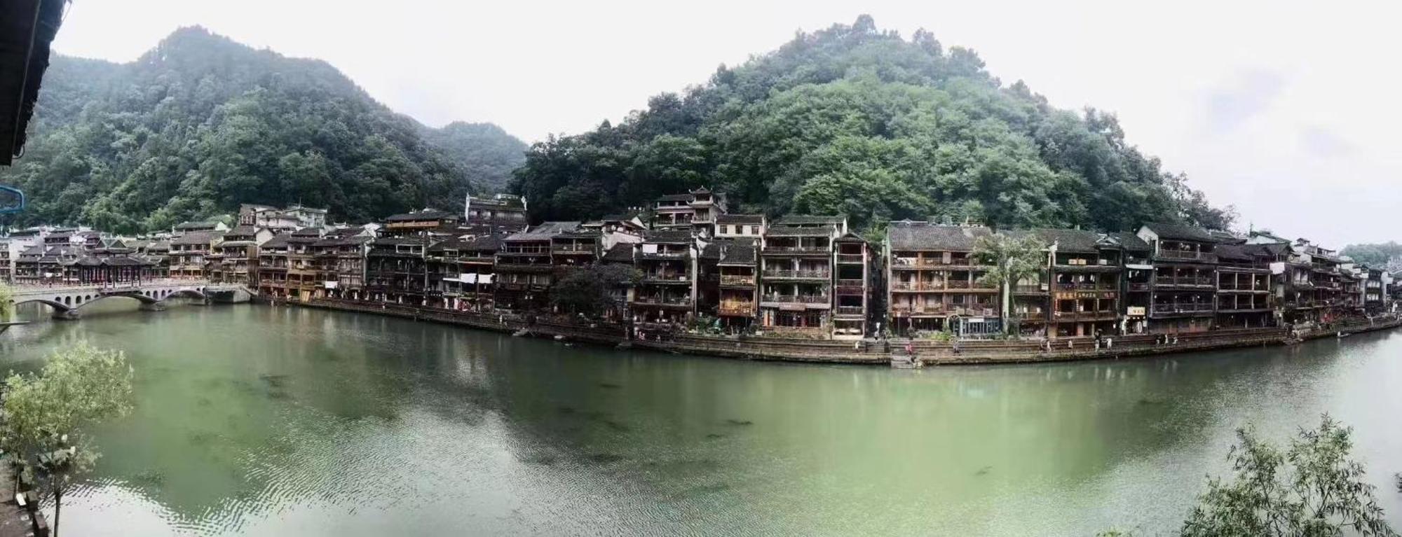 Fenghuang Ancient Town Lazy Cat Riverside Inn Buitenkant foto
